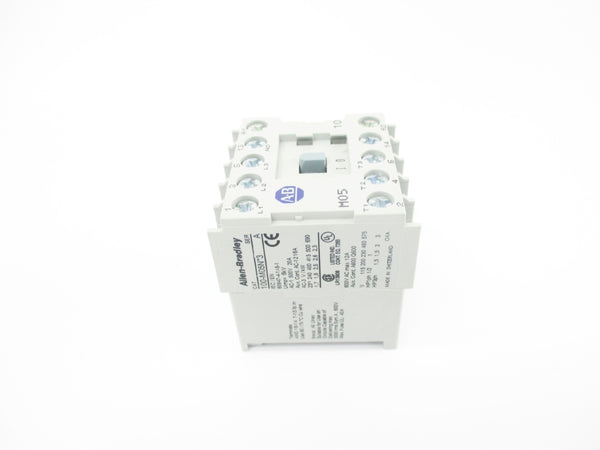ALLEN BRADLEY 100-M05ND3S SER. A 110/120V (WH) NSMP