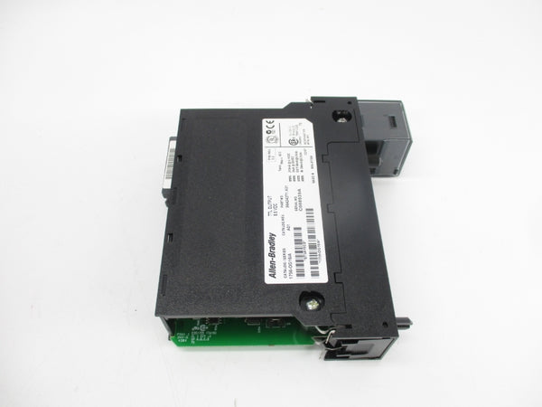 ALLEN BRADLEY 1756-OG16 SER. A 5.5VDC (NO TERMINAL) (NO DOOR) NSMP