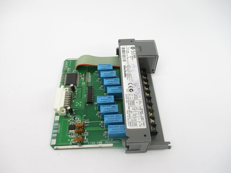 ALLEN BRADLEY 1746-OW8 SER. A 5-265VAC (NO DOOR) NSNP