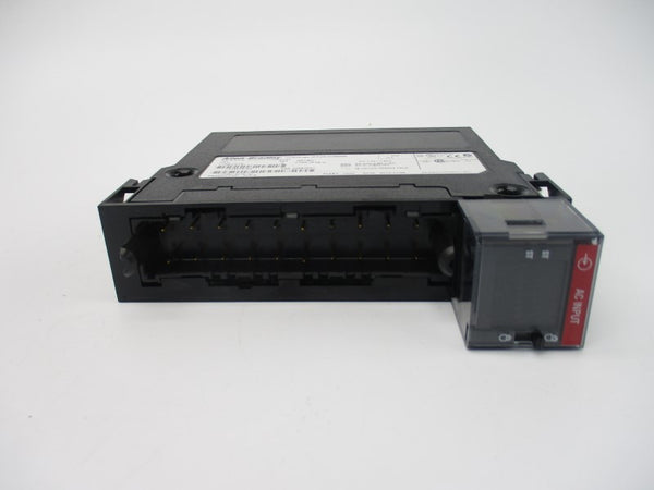 ALLEN BRADLEY 1756-IA16 SER. A F/W 3.3 24VDC (NO DOOR) NSMP