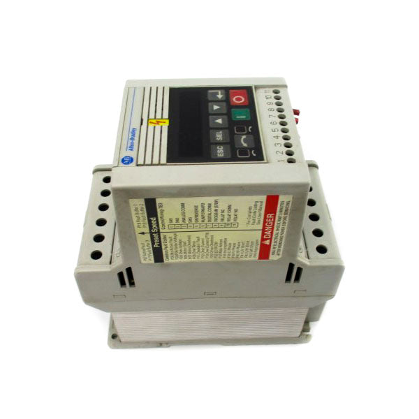 ALLEN BRADLEY 160-BA04NPS1 SER. C F/W 7.04 380-460V 4.6A UNMP