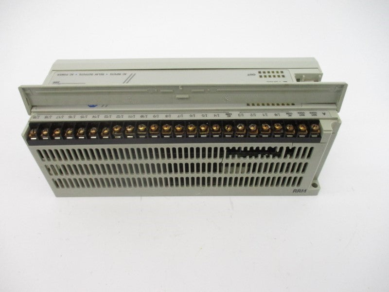 ALLEN BRADLEY 1761-L32AWA SER. C F/W 5.0 100-240VAC (AS PICTURED) NSNP