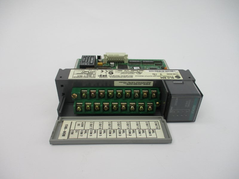 ALLEN BRADLEY 1746-NO8I SER. A F/W 1.00 24VDC NSNP