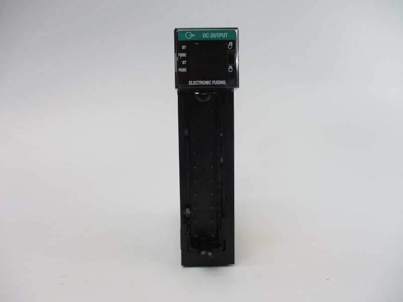 ALLEN BRADLEY 1756-OB16E SER. A F/W 3.3 10-31.2VDC 2A REMAN