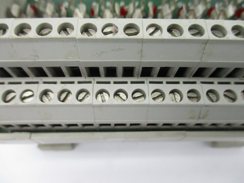 ALLEN BRADLEY 1492-IFM20F-F24-2 SER. A 10-30VAC/DC UNMP