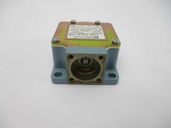 TELEMECANIQUE XCKL10041 240V 3A NSNP