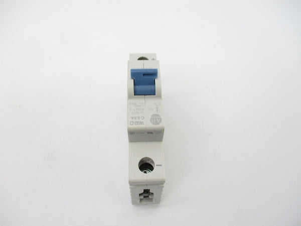 ALLEN BRADLEY 1492-D1C005 SER. D 277V 0.5A NSMP