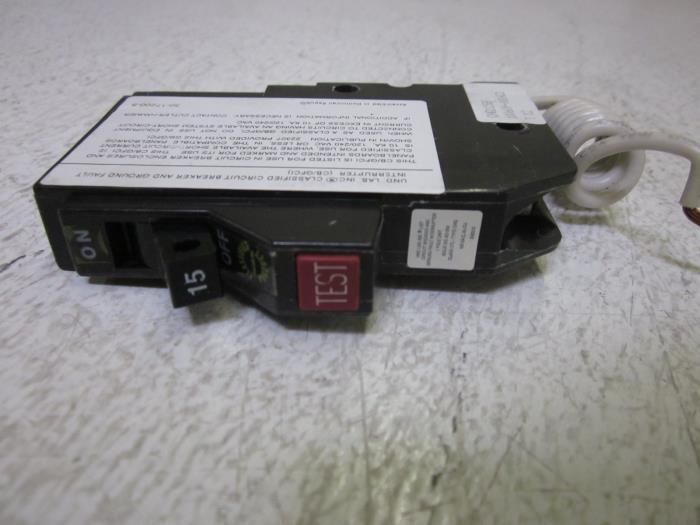 LOT OF 5 CUTLER HAMMER CHQ115GF 15A 1POLE 120V CIRCUIT BREAKER  NSMP