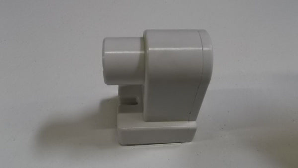LOT OF 5 HUBBELL LAMP HOLDERS 2988 NSMP