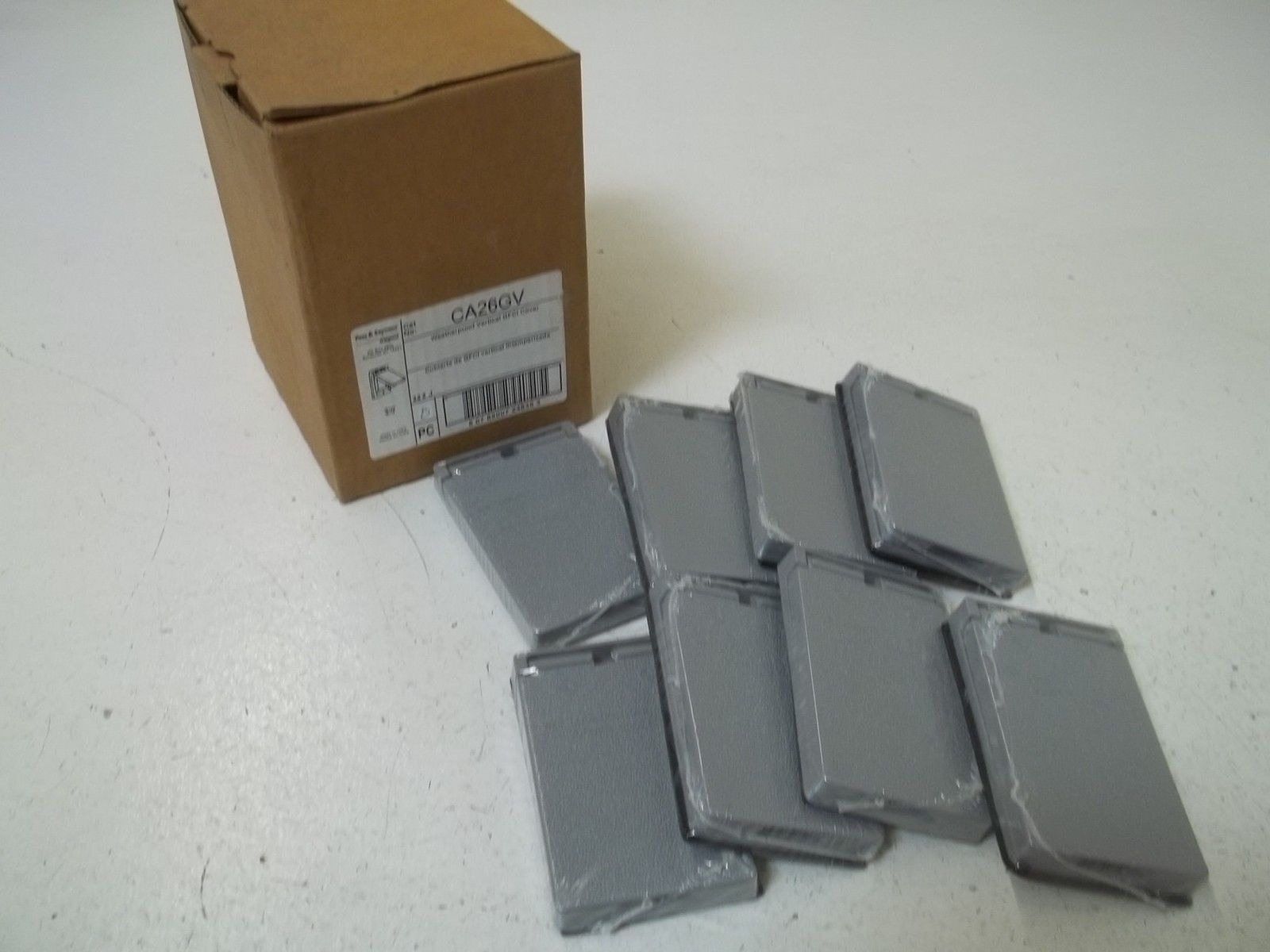 LOT OF 8 PASS & SEYMOUR CA26GV WATERPROOF VERTICAL GFCI COVER NSMP