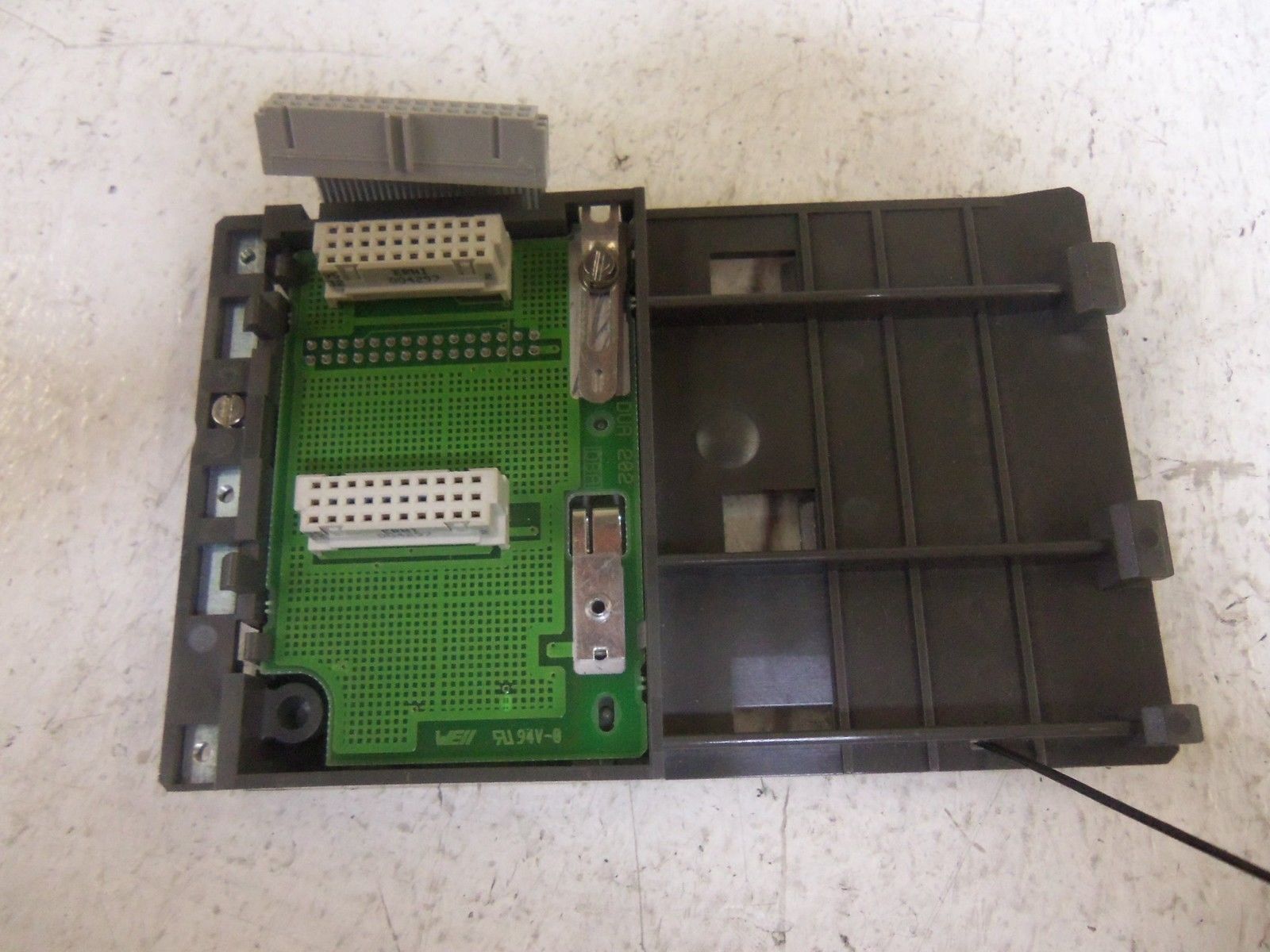 AEG MODICON DTA202/AS-HDTA-202 2-SLOT SECONDARY SUBRACK NSMP