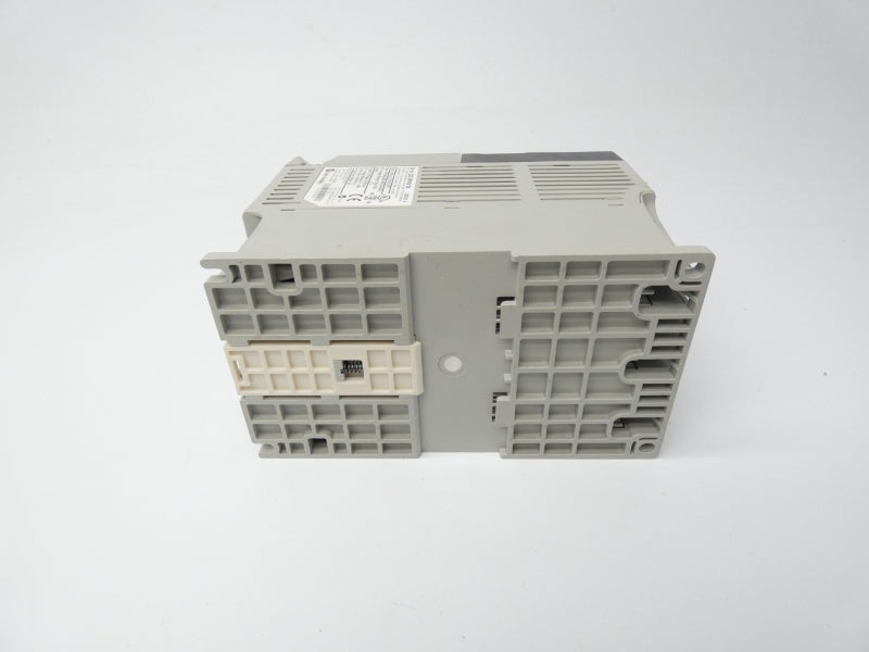 ALLEN BRADLEY 22D-D6P0N104 SER. A F/W 2.01 342-528VAC 7.5A UNMP