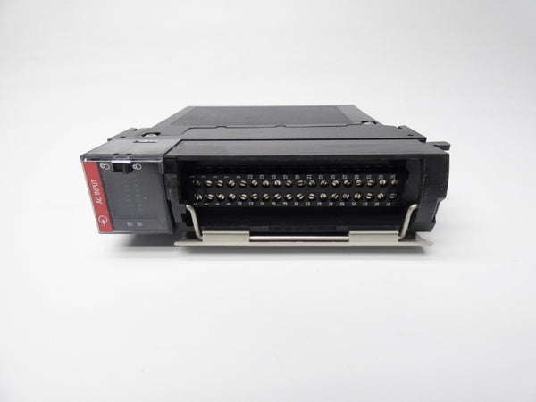 ALLEN BRADLEY 1756-IA16I SER. A REV. L01 F/W 3.2 120VAC NSNP