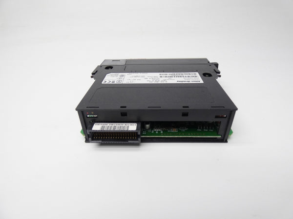 ALLEN BRADLEY 1756-IA16I SER. A REV. L01 F/W 3.2 120VAC NSNP