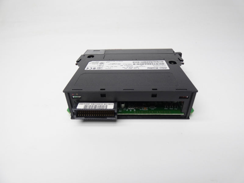 ALLEN BRADLEY 1756-IA16I SER. A REV. L01 F/W 3.2 120VAC NSNP