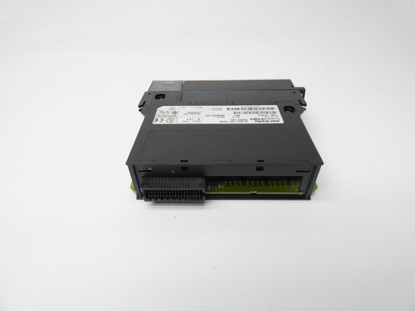 ALLEN BRADLEY 1756-IA16 SER. A REV. B01 F/W 2.4 120VAC UNMP