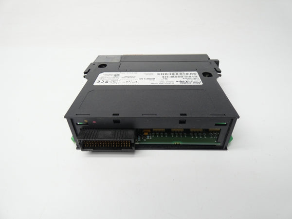 ALLEN BRADLEY 1756-IA16 SER. A REV. E01 F/W 2.4 120VAC UNMP