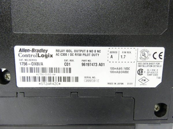 ALLEN BRADLEY 1756-OX8I SER. A REV. C01 F/W 1.7 24VDC UNMP