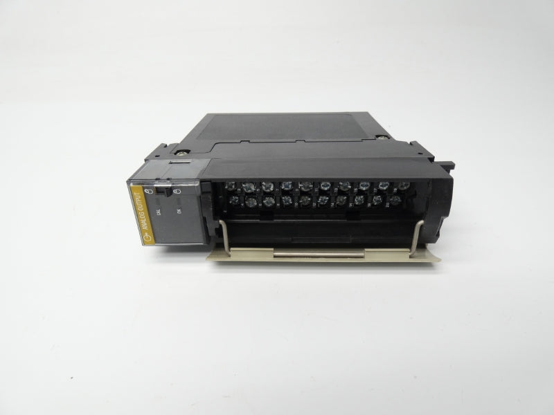 ALLEN BRADLEY 1756-OF8 SER. A REV. G01 F/W 1.5 24VDC UNMP