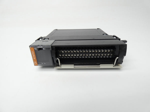 ALLEN BRADLEY 1756-OA16I SER. A F/W 3.2 24VDC UNMP