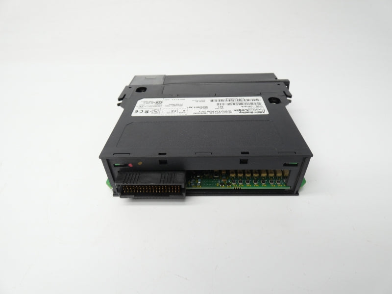 ALLEN BRADLEY 1756-OA16 SER. A REV. E01 F/W 2.3 120/240VAC 0.5A (AS PIC)  UNMP