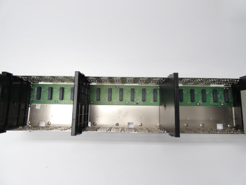 ALLEN BRADLEY 1756-A17 SER. B REV. L01 24VDC 15A UNMP