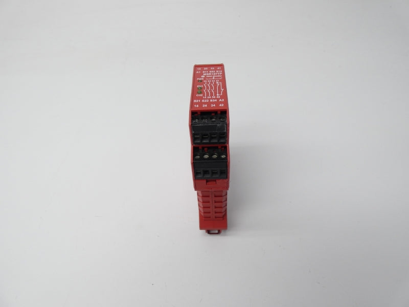 ALLEN BRADLEY 440R-N23132 SER. C 250V 5A UNMP