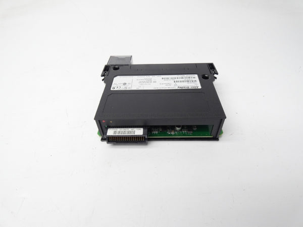 ALLEN BRADLEY 1756-OA16I SER. A F/W 3.2 24VDC 2A NSMP