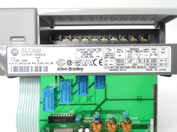 ALLEN BRADLEY 1746-OW4 SER. A 5-265VAC 15A NSNP
