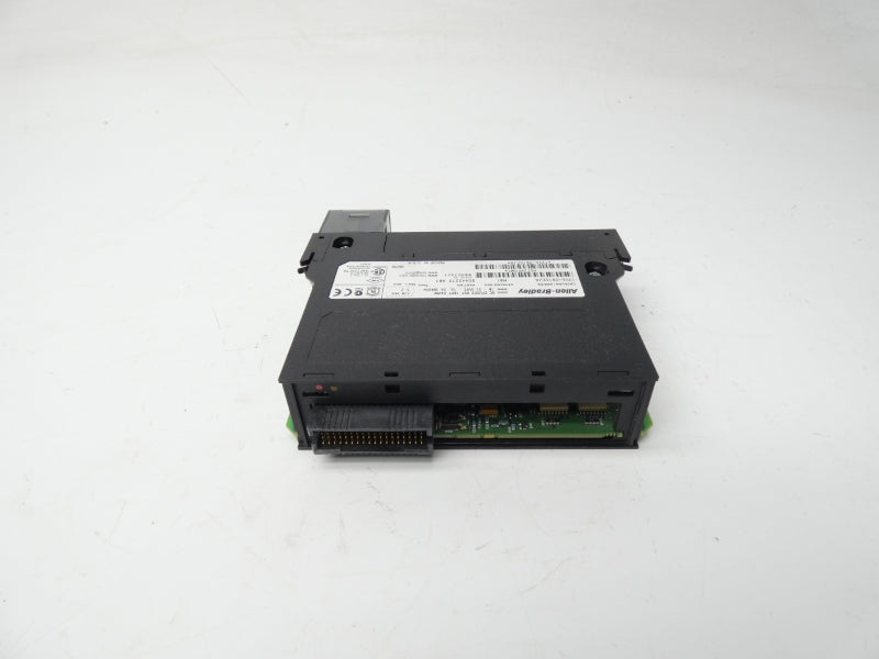 ALLEN BRADLEY 1756-OB16E SER. A REV. M01 F/W 3.2 10-31.2VDC 2A NSNP