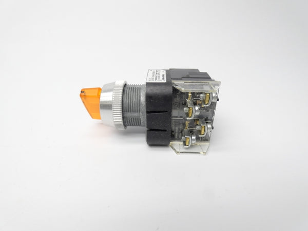 ALLEN BRADLEY 800T-16HAH2KB6AX SER. V 120V (WH) NSMP