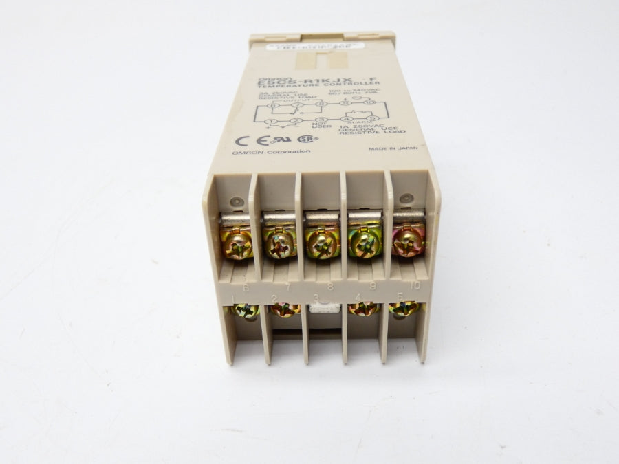 OMRON E5CS-R1KJX-F 100-240VAC 3A (AS PICTURED1) NSNP