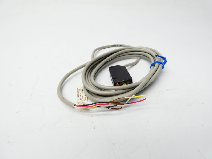 OMRON E3V-7DC43S 12-24VDC NSNP