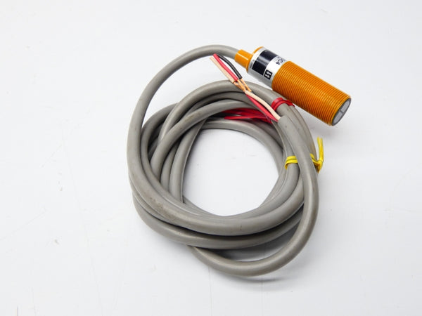 OMRON E3F-DS10C4 12-24VDC NSNP