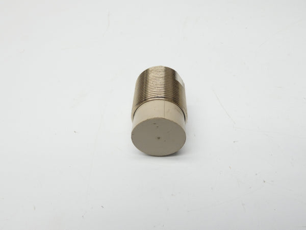 OMRON E2E-X18MF1-M1 12-240VAC NSNP