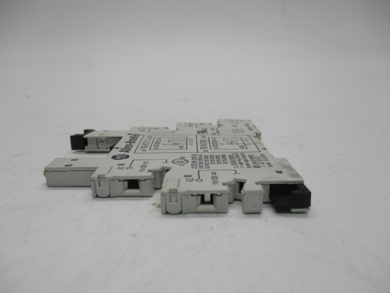 ALLEN BRADLEY 700-HLS1L1 SER.A 110-125VAC/DC 2A (AS PICTURED) NSNP