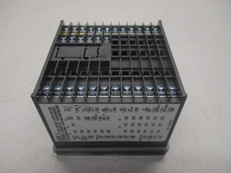 YOKOGAWA UT55A-040-11-00 100-240VAC NSMP