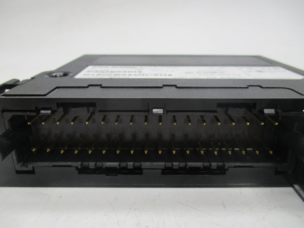 ALLEN BRADLEY 1756-IA16I SER. A F/W 3.3 24VDC (NO DOOR) NSMP