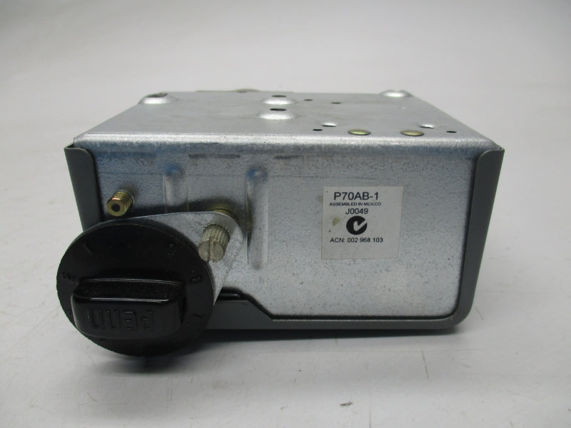 JOHNSON CONTROLS P70AB-1C 100PSI NSMP