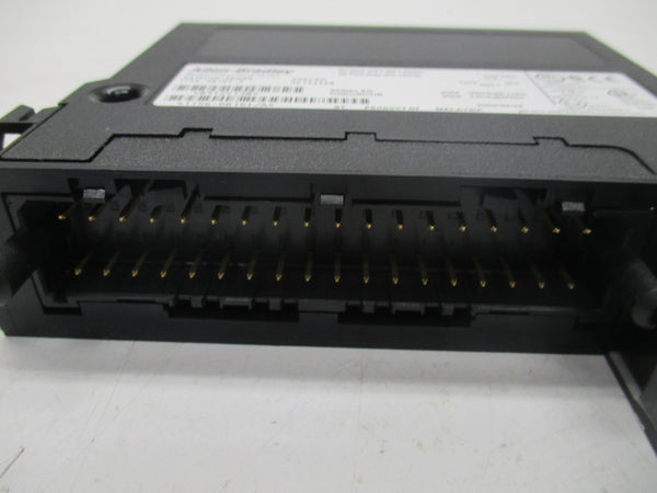 ALLEN BRADLEY 1756-OB16I SER. A 24VDC 2A F/W 3.2 NSMP