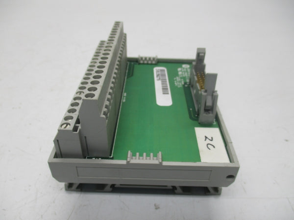 ALLEN BRADLEY 1492-IFM20F-2 SER. B 0-264VAC/DC NSNP