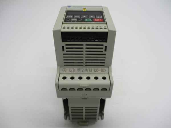 ALLEN BRADLEY 160-BA04NSF1P1 SER. C F/W 7.05 380-460V 4.6A UNMP