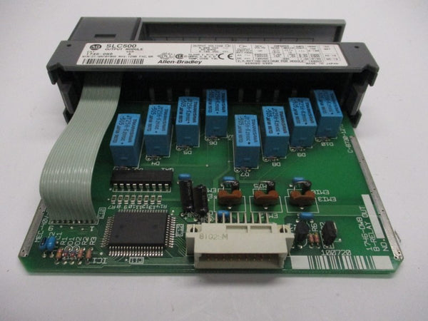 ALLEN BRADLEY 1746-OW8 SER. A 5-265VAC 15A (MISSING SCREWS) UNMP
