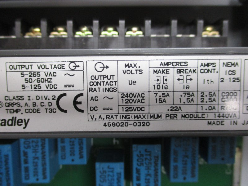 ALLEN BRADLEY 1746-OW8 SER. A 5-265VAC 15A (MISSING SCREWS) UNMP