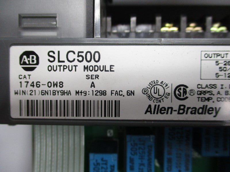 ALLEN BRADLEY 1746-OW8 SER. A 5-265VAC 15A (MISSING SCREWS) UNMP