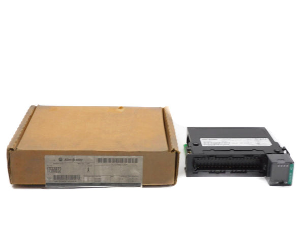 ALLEN BRADLEY 1756-OB32 SER. A F/W 3.2 24VDC 1A  NSMP