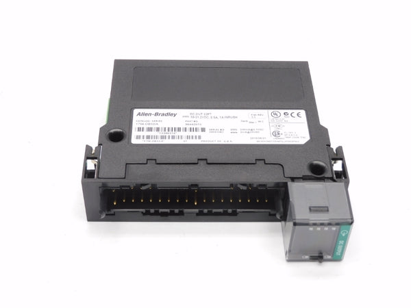 ALLEN BRADLEY 1756-OB32 SER. A F/W 3.2 24VDC 1A  NSMP