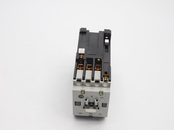 ALLEN BRADLEY 100-A30NZ*3 SER. B 24VDC 30A NSNP