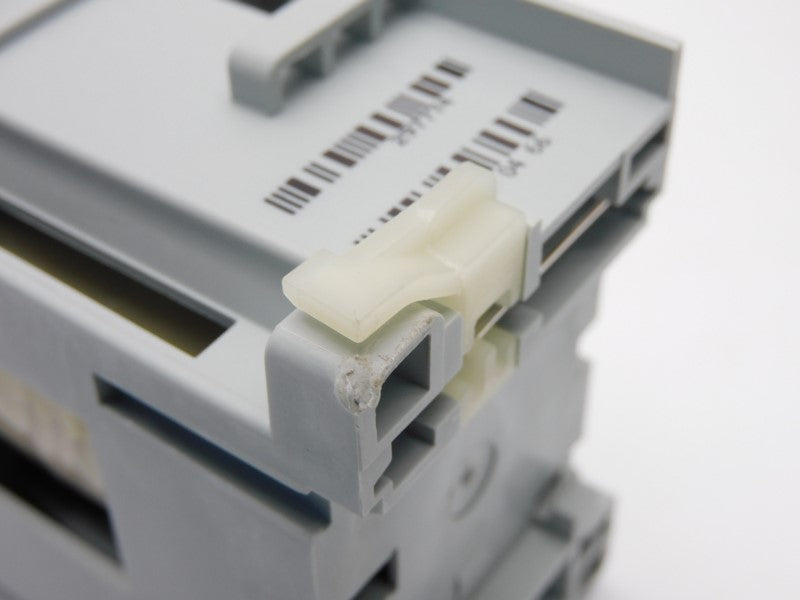 ALLEN BRADLEY 100-C12ZJ01 SER. A 24VDC 32A (AS PICTURED) (BR/WH) NSMP