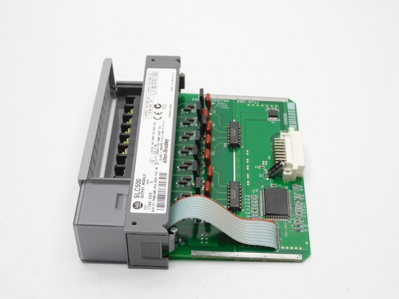 ALLEN BRADLEY 1746-OB8 SER. A 10-50VDC 1.0A (AS PICTURED) NSNP